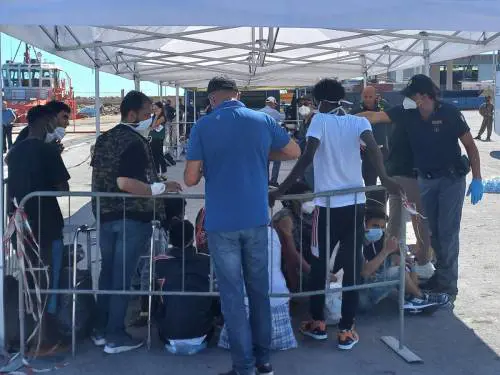 Case sporche e migranti assenti. Così la cooperativa lucrava sull'accoglienza