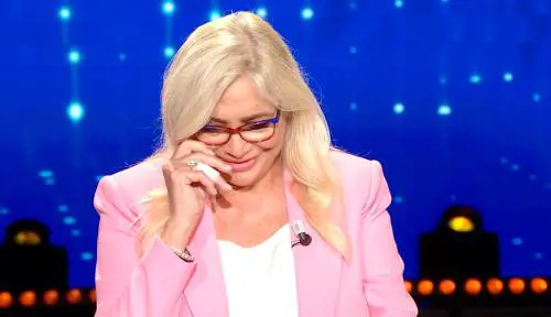 "Ci sarai l'anno prossimo?". Mara Venier scoppia in lacrime a Domenica In