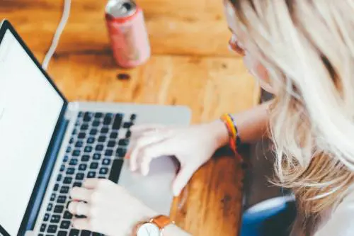 Non buttare via telefoni e pc, hanno dentro dell'oro: ecco come ottenerlo