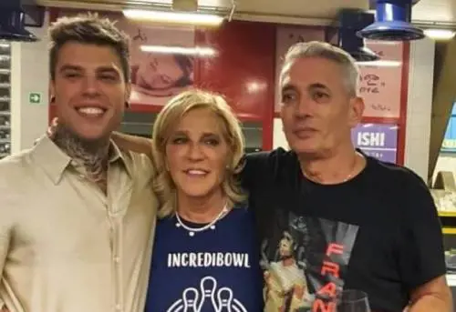 "Dillo alla mamma...". Chi è Annamaria Berrinzaghi, la madre di Fedez