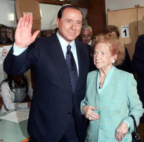 Da mamma Rosa a Marta. La dynasty da copertina