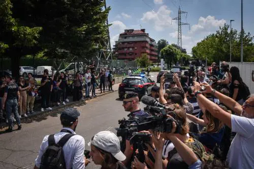 Una città commossa fra lacrime e ricordi: "Non se ne fa un altro..."