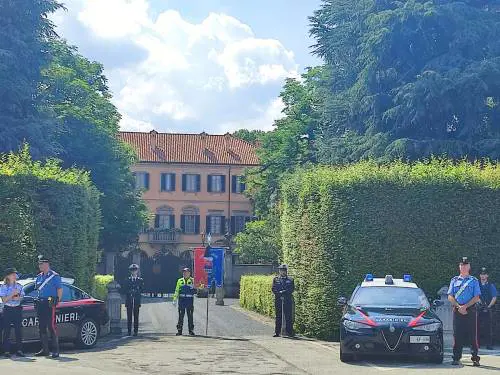 E il circolo "Arci Blob" organizza il "Di-party-to" per la morte del Cav