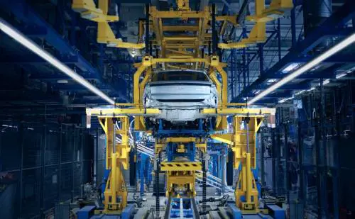 Ford inaugura il futuristico Electric Vehicle Center: ecco cos'è