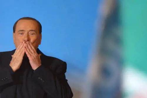 Il congedo da Milano 2, la corsa dei familiari: gli ultimi momenti del Cavaliere