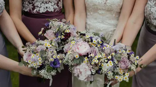 Come vestirsi per una comunione o un battesimo da invitata. 5 modelli per lei