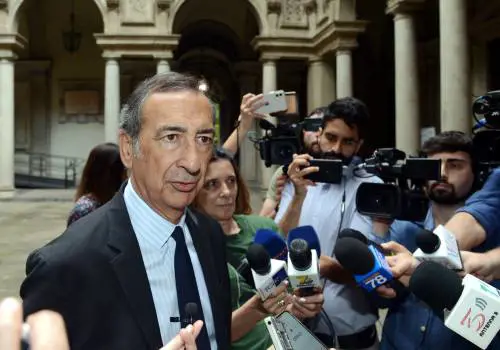 Alla sinistra non basta mai: Sala contro la Roccella sulle famiglie Lgbt