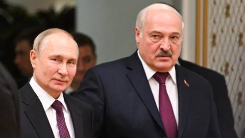"Basta una chiamata a Putin". La minaccia nucleare di Lukashenko
