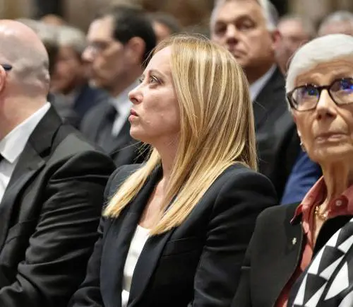 Sinistra, sogno folle: dimissioni di Meloni poi governo tecnico