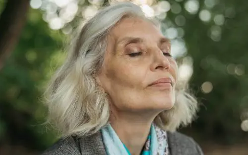 Palpebre cadenti, cause e rimedi efficaci