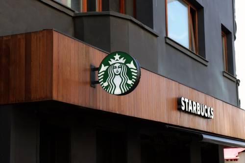 "Licenziata perché bianca". Scatta il maxi-risarcimento contro Starbucks