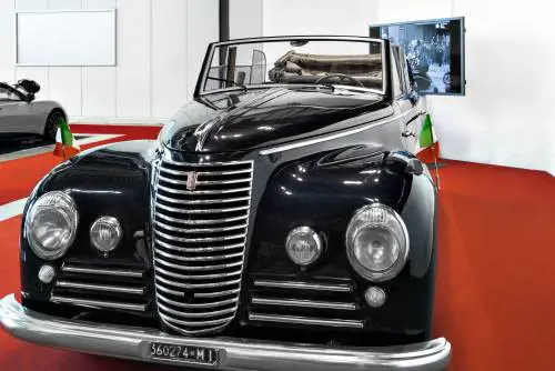 La Fiat Torpedo Special di Fondazione Fiera, accoglie la 1000Miglia a CityLife