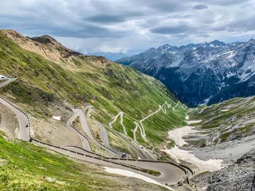 La vergogna della NextGen: profanato lo Stelvio