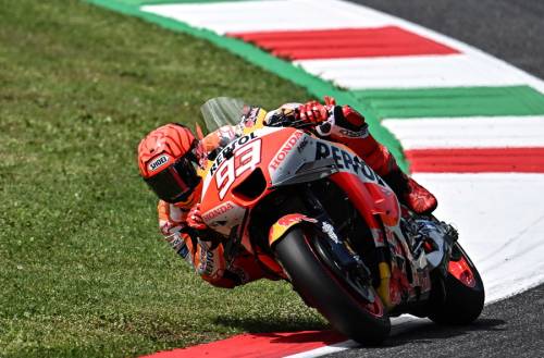 MotoGP Germania, gestaccio e incidente a Marc Marquez