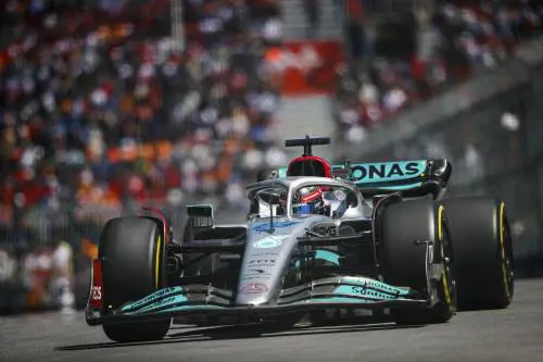 F1, Ferrari terza nelle libere; Sainz dietro alle Mercedes, Leclerc 5°