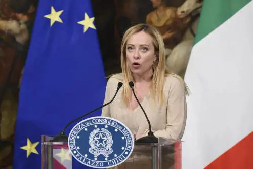 "Da Berlusconi alla Meloni vi spiego i segreti di come parlano i leader"