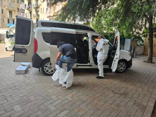 Il sopralluogo di Gis e Ros all'interno dell'ex hotel Astor