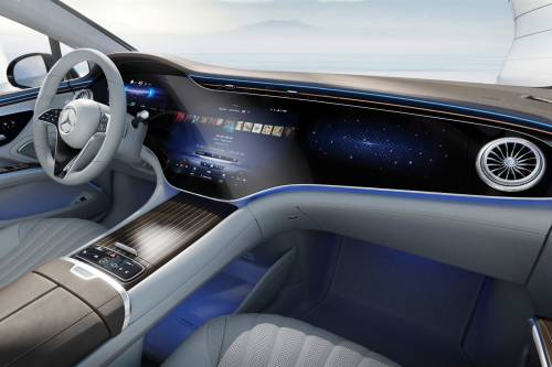 Chat GPT in auto: Mercedes sperimenta l’intelligenza artificiale con l’assistente vocale