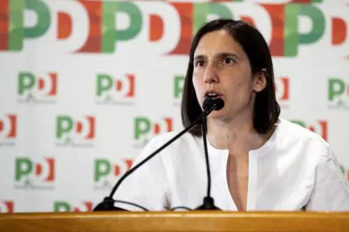 Il Pd ora vuole dire no alla missione Libia ma sono stati i suoi governi a vararla