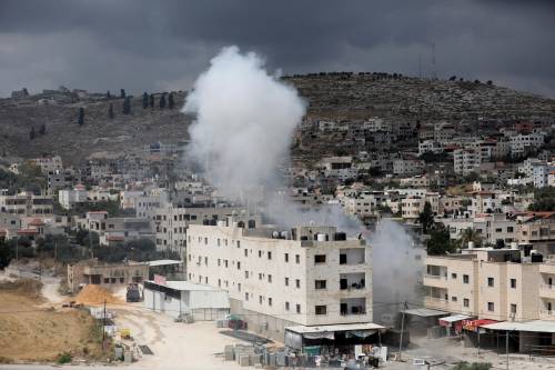 Raid israeliano su Jenin: 5 palestinesi morti e 60 feriti. L'Ue: "Stop agli insediamenti"