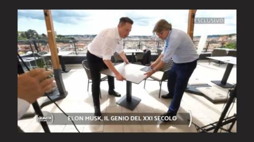 “Sembrerò un pomodoro”. L’imprevisto durante l’intervista a Musk