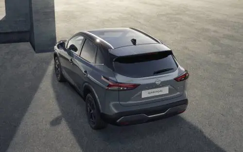 Nissan Qashqai e-POWER 90° Anniversario, guarda tutte le immagini