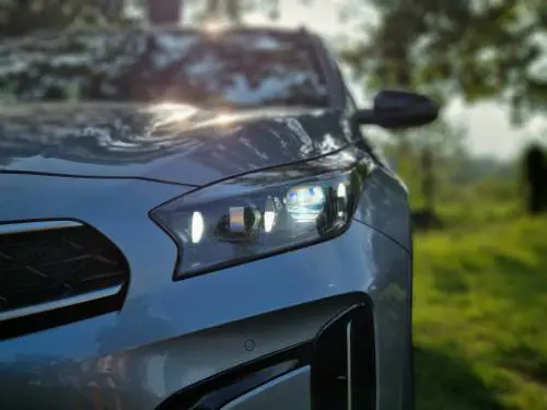 Kia XCeed PHEV: guarda le foto del crossover plug-in