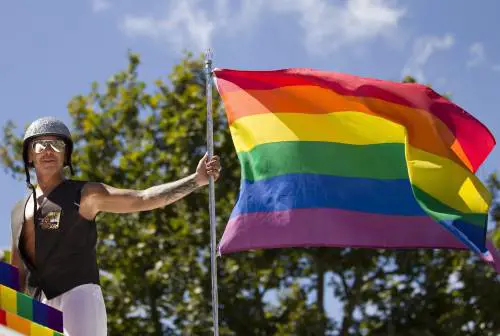 Emilia-Romagna, arriva il bollino Lgbt: "Per certificare le strutture inclusive"