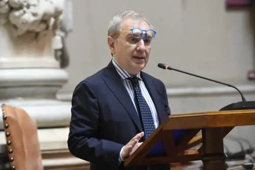 Chiamata alle armi della magistratura: "Noi non arretriamo". Meloni "sorpresa": avanti con la riforma