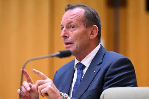 "Meloni usi la Marina per i respingimenti. Come la mia Australia"