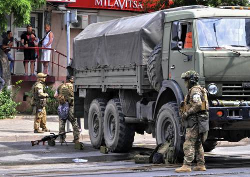Scatta la guerra dei generali: tutte le fazioni che si scontrano in Russia