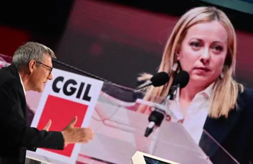 "Non escluso lo sciopero generale". Maurizio Landini è sempre più un disco rotto