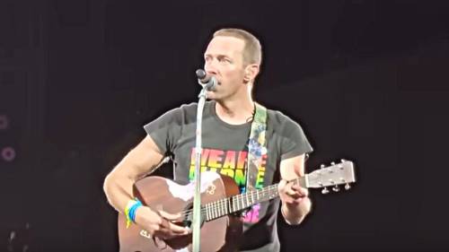 Che noia i Coldplay, influencer ipocriti e buonisti