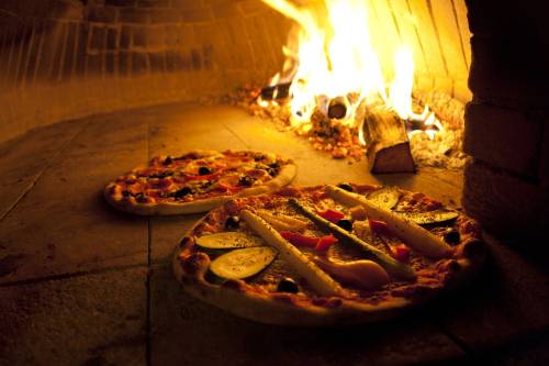 “Inquinano troppo”: New York prepara la stangata green contro le pizzerie italiane 
