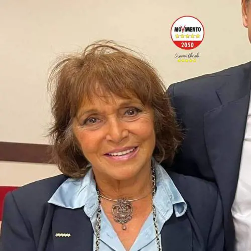 "Mi fa pensare ad Auschwitz". La caduta di stile della grillina sul dl Lavoro