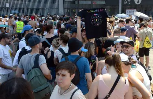 I Coldplay stregano Milano. Steccano solo taxi e metrò