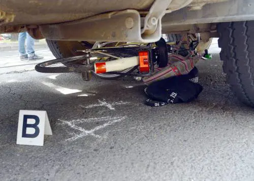 Cordoli e ciclabili, ma serve ben altro per fermare la strage