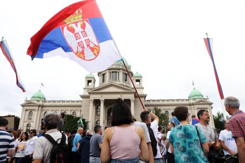 Serbia scossa proteste: ecco la nuova polveriera balcanica