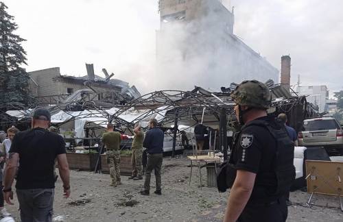 Raid russo su un ristorante in Donbass. Mosca: "Colpiamo solo obiettivi militari"