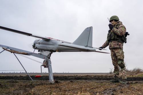 Le spie russe bersagliate dai droni: il piano per destabilizzare Mosca