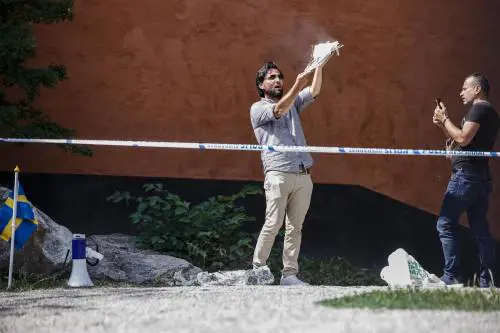 Svezia, il Corano bruciato infiamma il mondo islamico