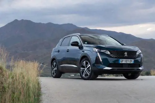 Peugeot 3008 Hybrid 136: la gallery 