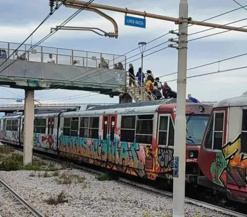 Campania, aumentano i prezzi dei ticket del trasporto pubblico: è colpa dell’inflazione