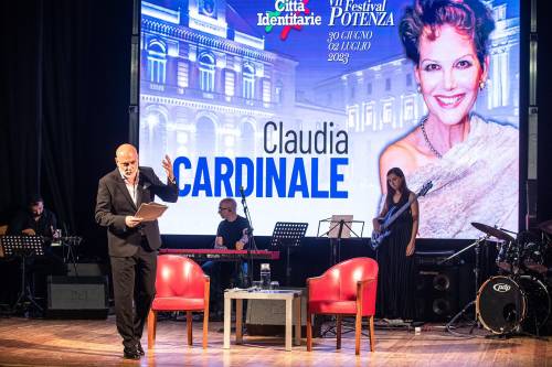 Con l'omaggio a Claudia Cardinale è partito il Festival di CulturaIdentità