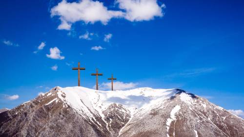 Toglietemi tutto, ma non le croci sulla cima delle vette