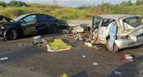 Suv contromano, spunta l'ipotesi del video: sequestrati i cellulari dei ragazzi