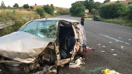 Suv contromano, 20enne indagato per omicidio stradale: "Non era al cellulare"