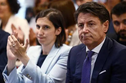 Vertice con l'opposizione. Ma sul salario minimo il governo non cede