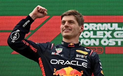 Basta iperboli sul talento di Max. Ricordate Vettel? Lasci Red Bull e venga in Ferrari