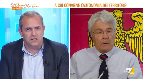 "Meridionalismo piagnone", "Autonomia eversiva". Tra Castelli e De Magistris scoppia la lite